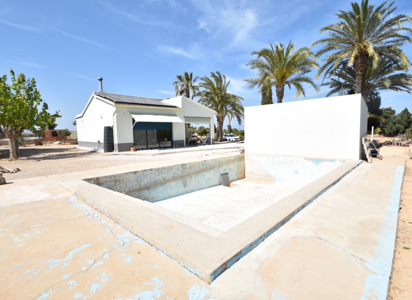 Country Property in El Altet