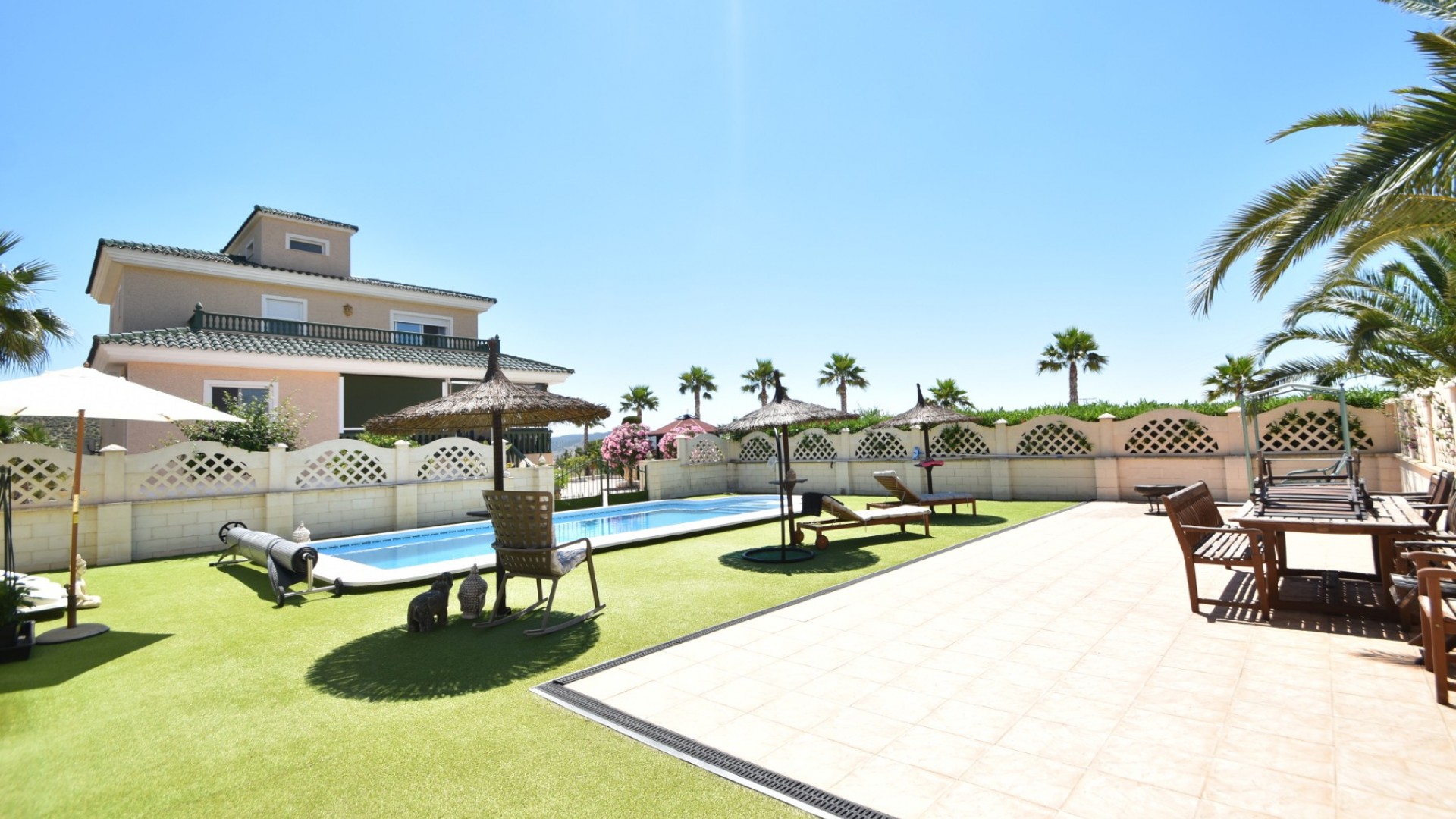Country Property in Macisvenda