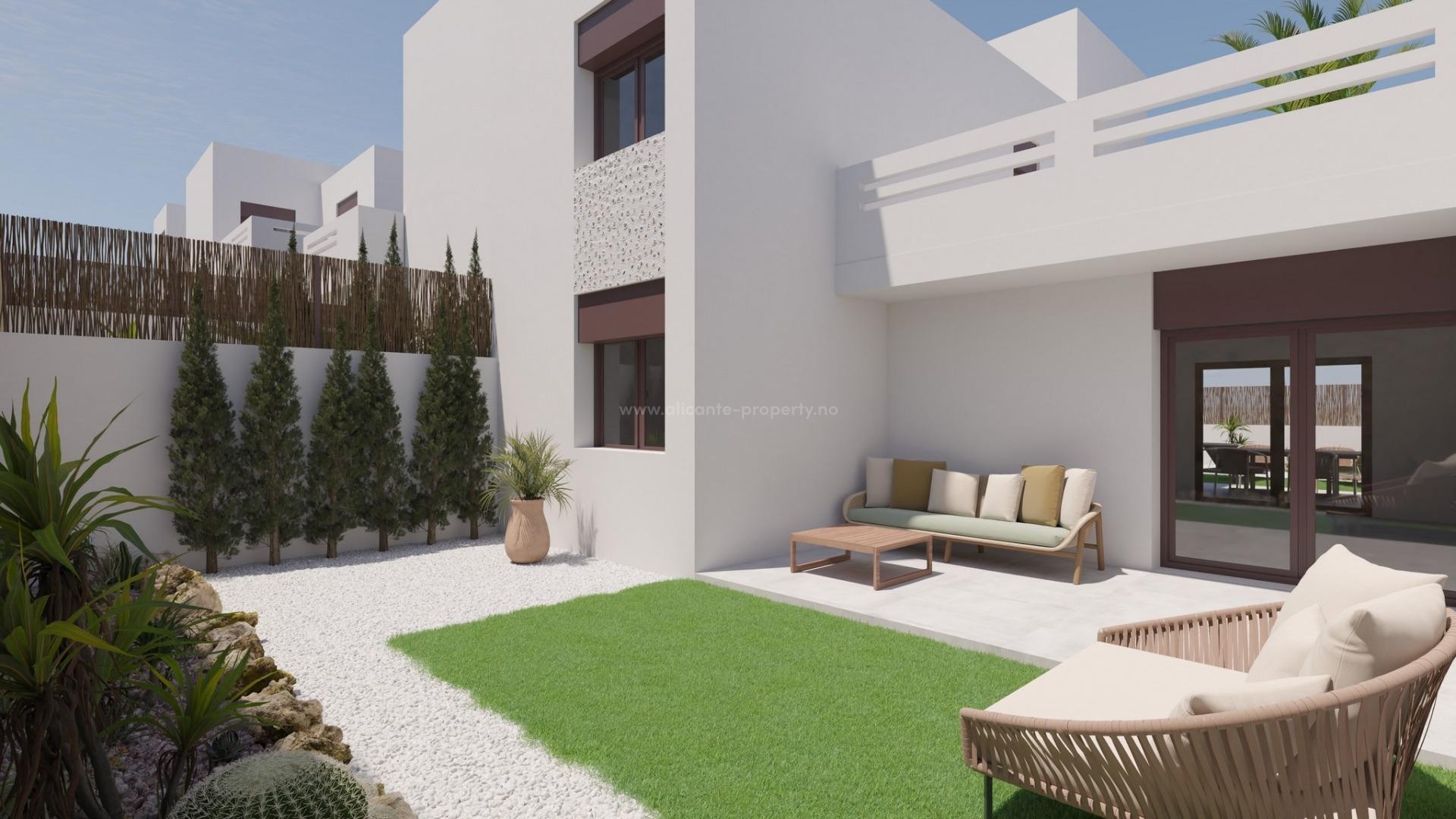 Different types of new bungalows, apartments and townhouses in La Finca Golf, 2 bedrooms and 2 bathrooms, vary with garden, terrace, solarium. Shared pool