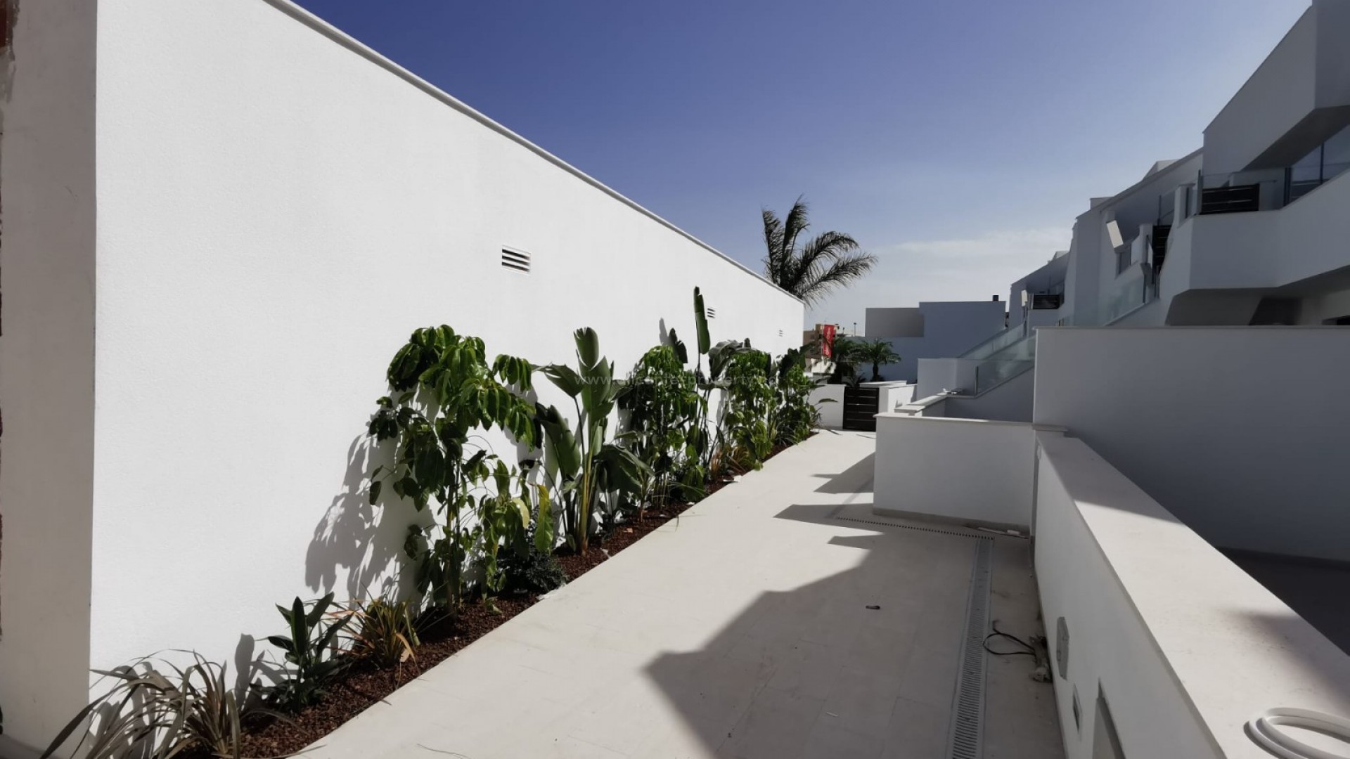 Eksklusive boligkomplekset med leiligheter i Pilar de Horadada, 2/3 soverom, 2 bad, stort privat solarium. Flott felles basseng