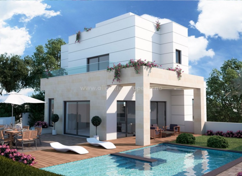 Exclusive villa/house in Rojales, 3 floors, with 3 bedrooms and 3 bathrooms, private garden with pool and solarium. 2 minutes from La Marquesa Golf.10min to Guardamar