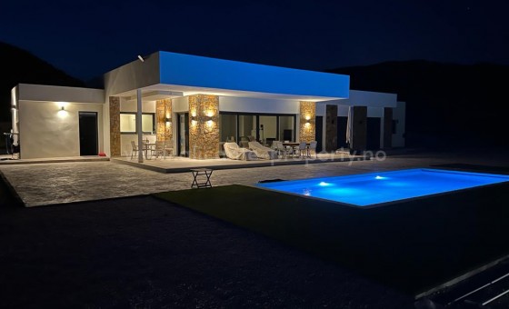 Hus / Villa - Brukt bolig - Aspe - Aspe Centro