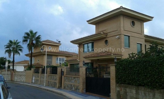 Hus / Villa - Brukt bolig - Benidorm - Benidorm Centro