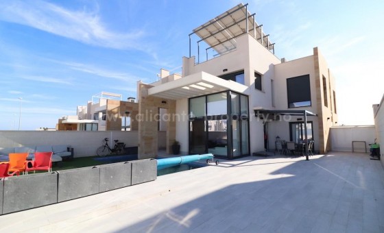 Hus / Villa - Brukt bolig - Cabo Roig -
                Cabo Roig