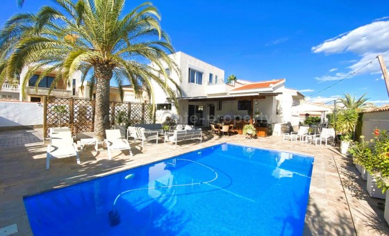 Hus / Villa - Brukt bolig - Ciudad Quesada -
                Ciudad Quesada