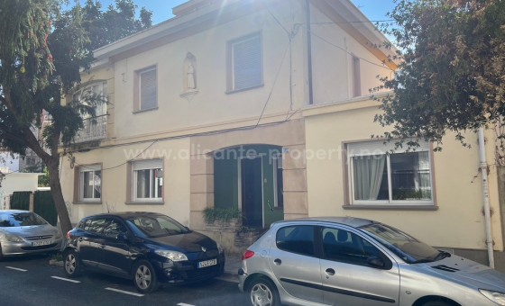 Hus / Villa - Brukt bolig - Denia - Denia Centro