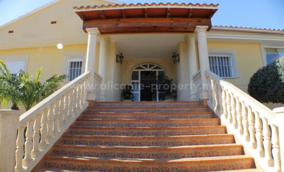 Hus / Villa - Brukt bolig - l'Alfas del Pi -
                L'Alfás del Pi Centro