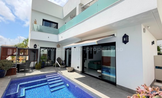 Hus / Villa - Brukt bolig - Los Montesinos - La Herrada