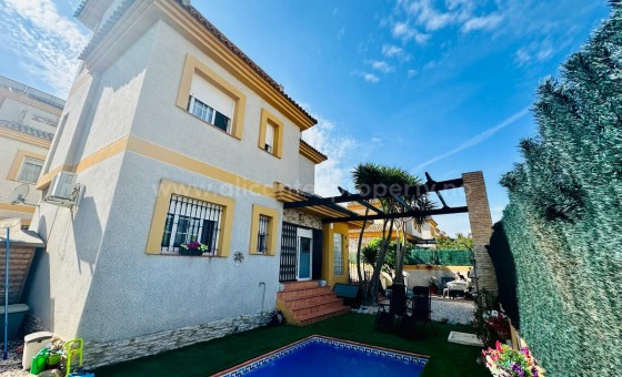 Hus / Villa - Brukt bolig - Los Montesinos -
                Los Montesinos Centro