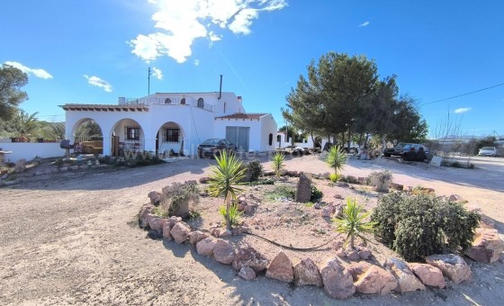 Hus / Villa - Brukt bolig - Novelda - Novelda Centro