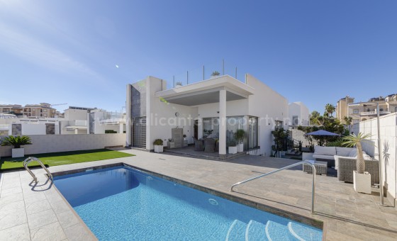 Hus / Villa - Brukt bolig - Orihuela Costa - Villamartín