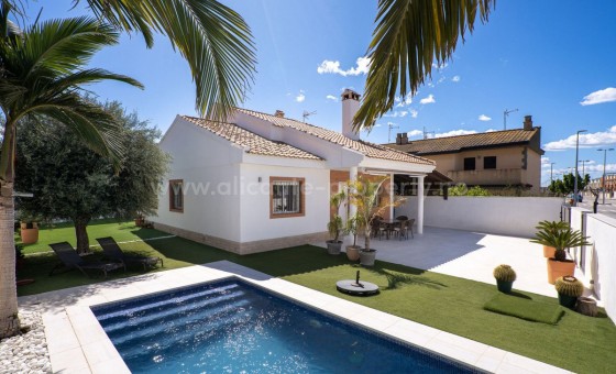 Hus / Villa - Brukt bolig - Pilar de la Horadada - Torre De La Horadada