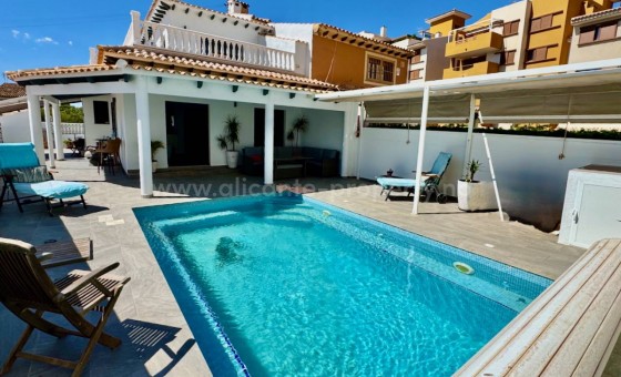 Hus / Villa - Brukt bolig - Punta Prima -
                Punta Prima