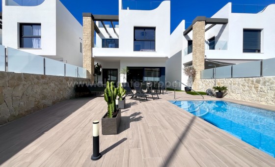 Hus / Villa - Brukt bolig - Punta Prima -
                Punta Prima
