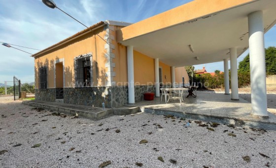 Hus / Villa - Brukt bolig - Redován -
                Redován