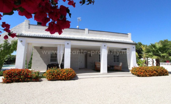 Hus / Villa - Brukt bolig - Torrellano -
                Torrellano