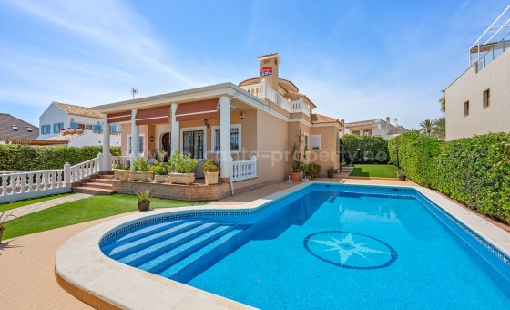 Hus / Villa - Brukt bolig - Torrevieja - La Mata