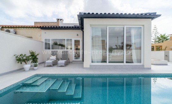 Hus / Villa - Brukt bolig - Torrevieja - La Siesta