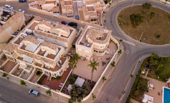 Hus / Villa - Brukt bolig - Torrevieja - La Siesta