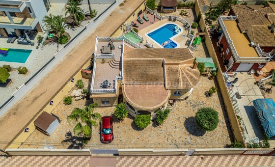 Hus / Villa - Brukt bolig - Torrevieja - La Siesta