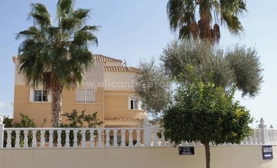 Hus / Villa - Brukt bolig - Torrevieja -
                La Siesta