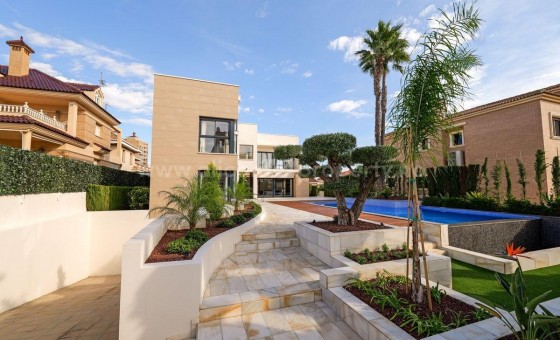 Hus / Villa - Brukt bolig - Torrevieja - La Veleta