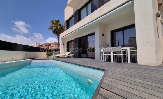 Hus / Villa - Brukt bolig - Torrevieja - Torrevieja Centro