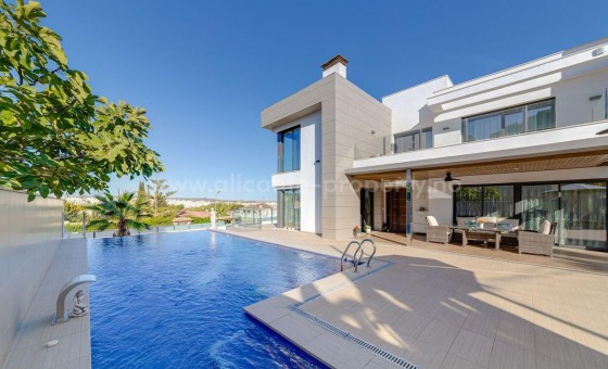 Hus / Villa - Brukt bolig - Torrevieja - Torrevieja Centro