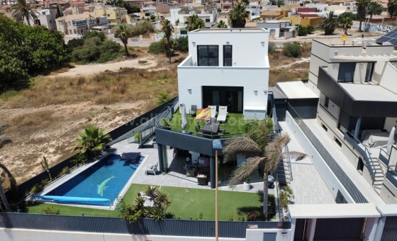 Hus / Villa - Brukt bolig - Torrevieja - Torrevieja Centro