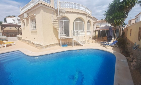 Hus / Villa - Brukt bolig - Villamartín -
                Villamartín