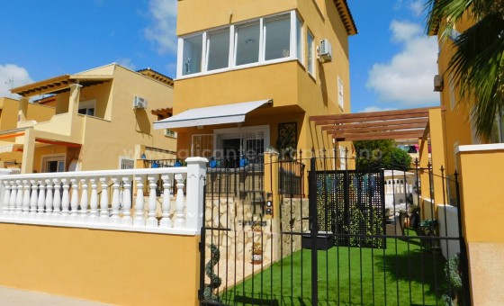 Hus / Villa - Brukt bolig - Villamartín - Villamartín