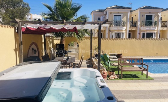 Hus / Villa - Brukt bolig - Villamartín - Villamartín