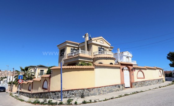 Hus / Villa - Brukt bolig - Villamartín - Villamartín