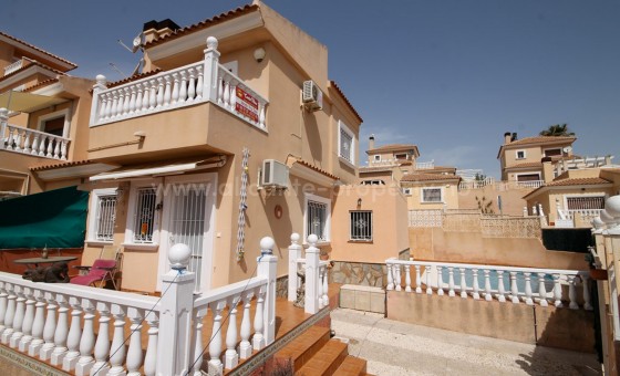 Hus / Villa - Brukt bolig - Villamartín - Villamartín