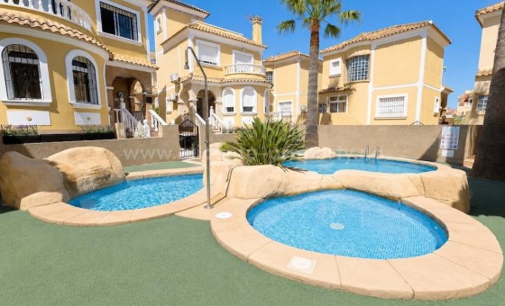 Hus / Villa - Brukt bolig - Villamartín - Villamartín