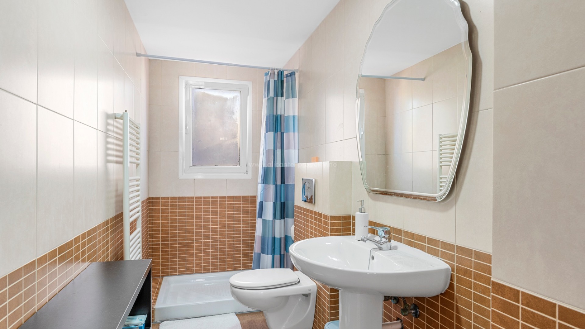 Hus / Villa i Alfas del Pí