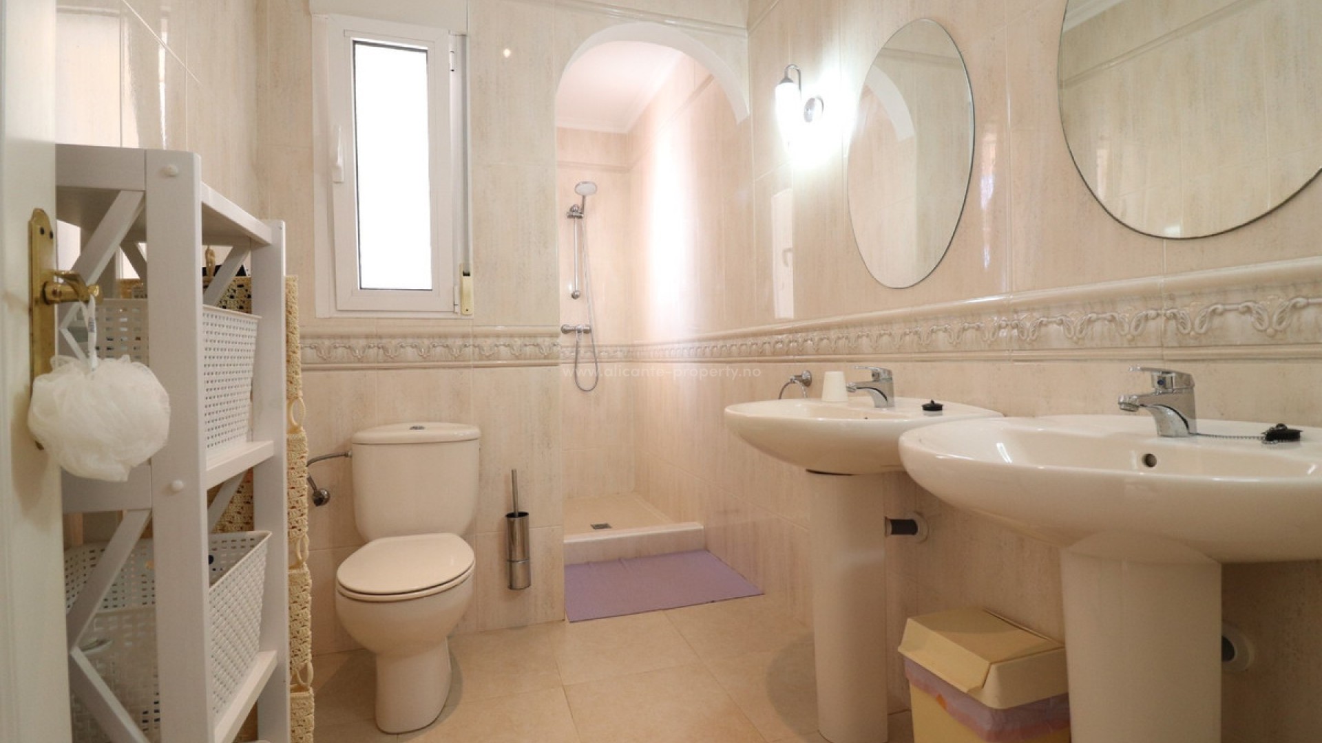 Hus / Villa i Algorfa Centro