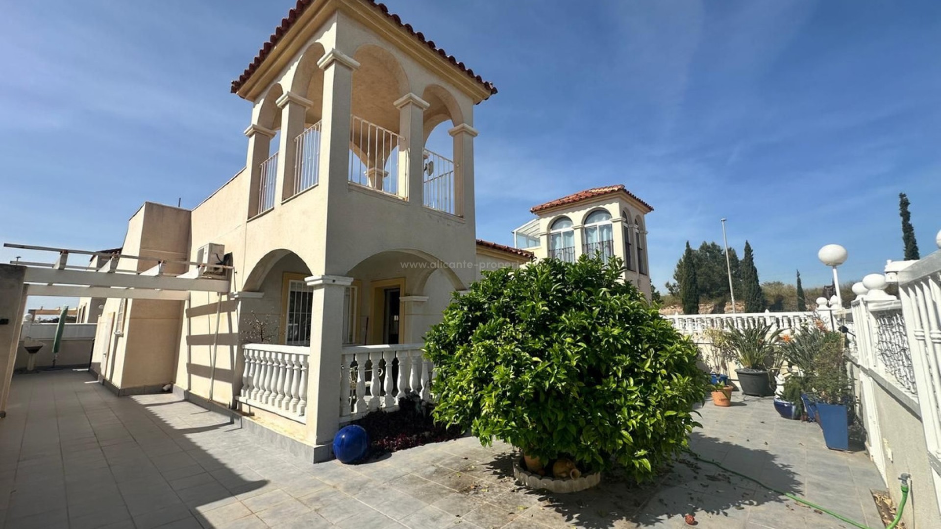 Hus / Villa i Algorfa Centro
