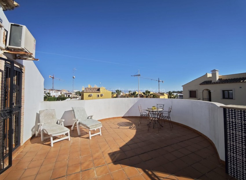 Hus / Villa i Algorfa Centro
