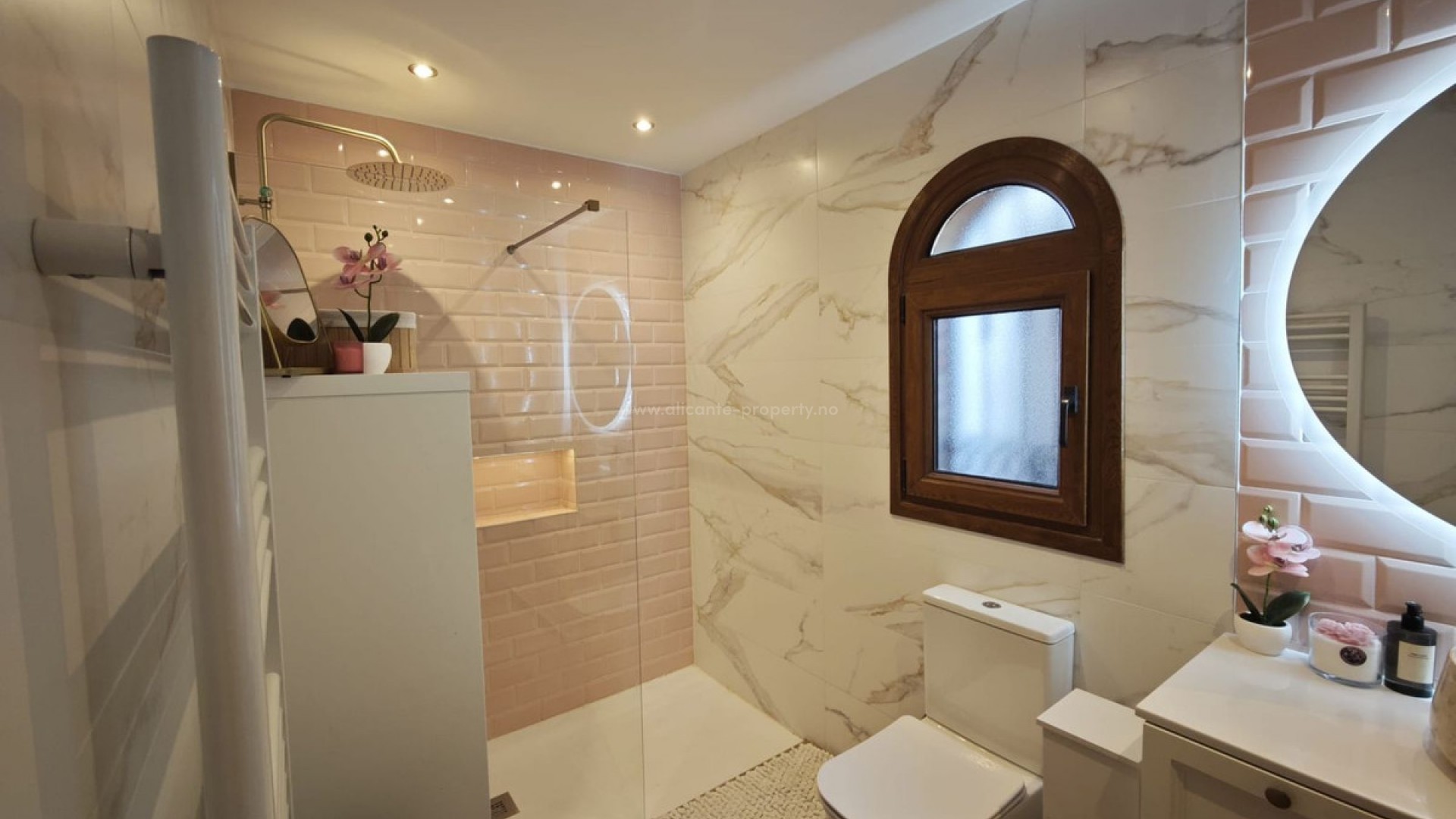 Hus / Villa i Algorfa Centro