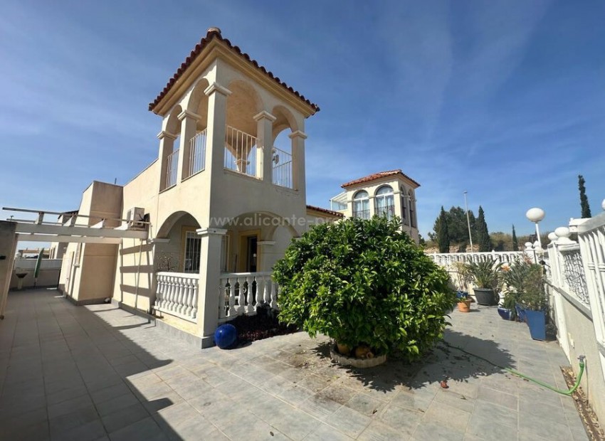 Hus / Villa i Algorfa Centro