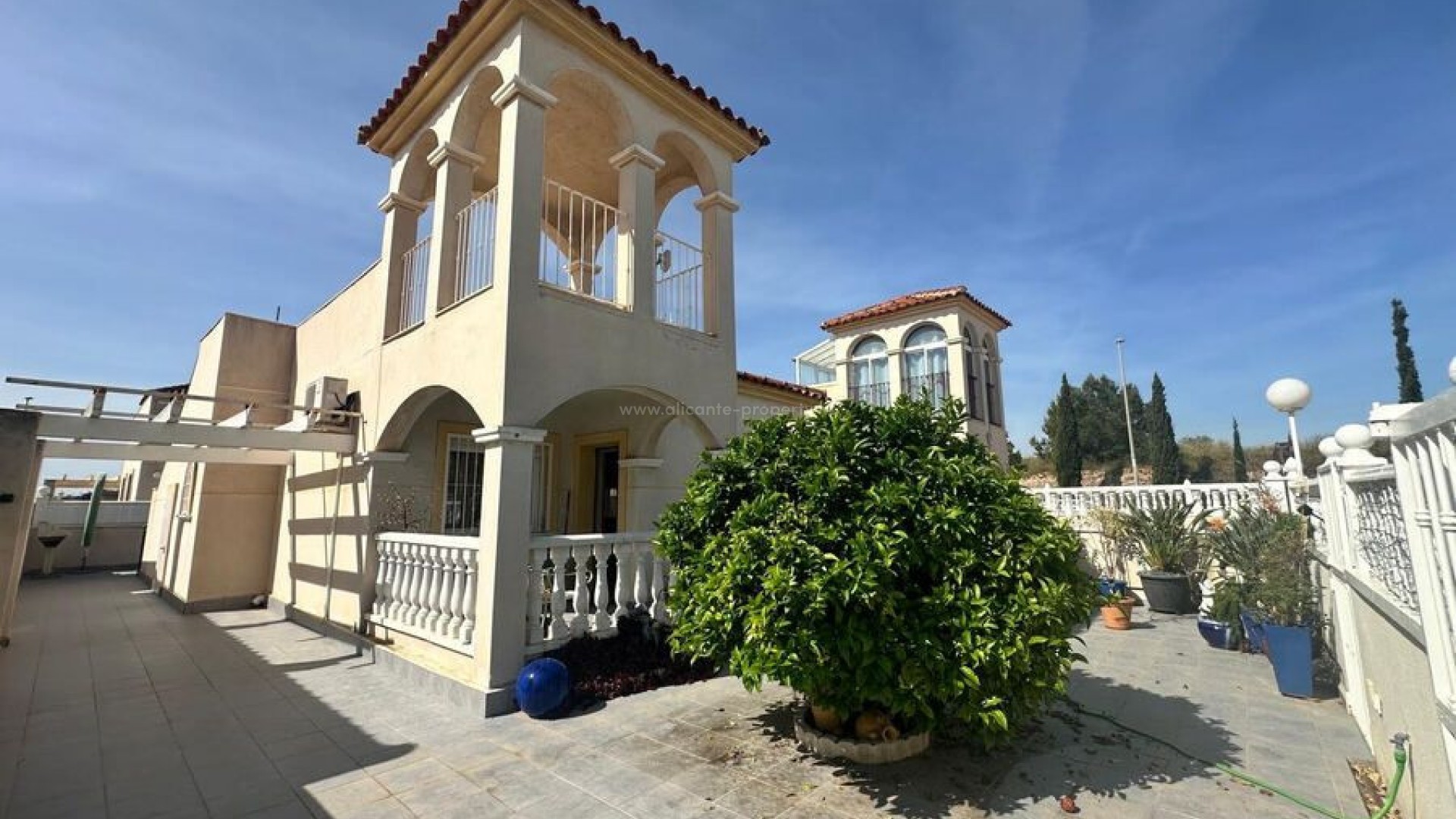 Hus / Villa i Algorfa Centro