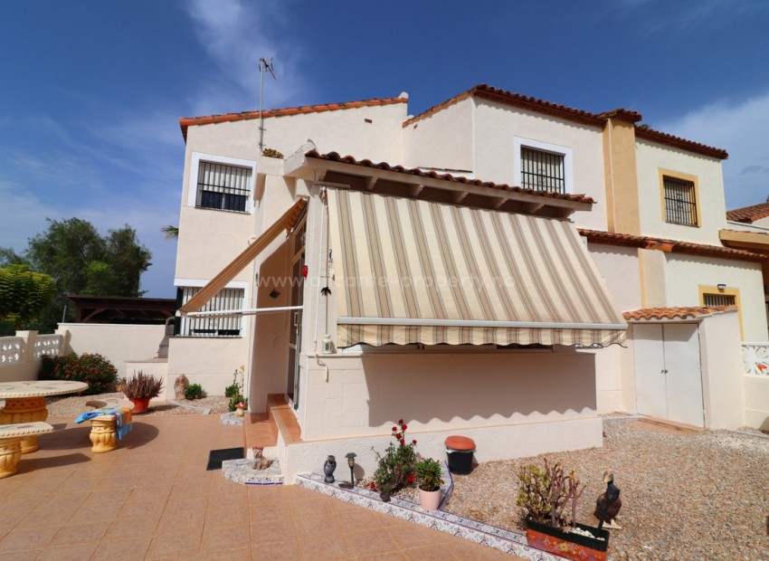 Hus / Villa i Algorfa Centro