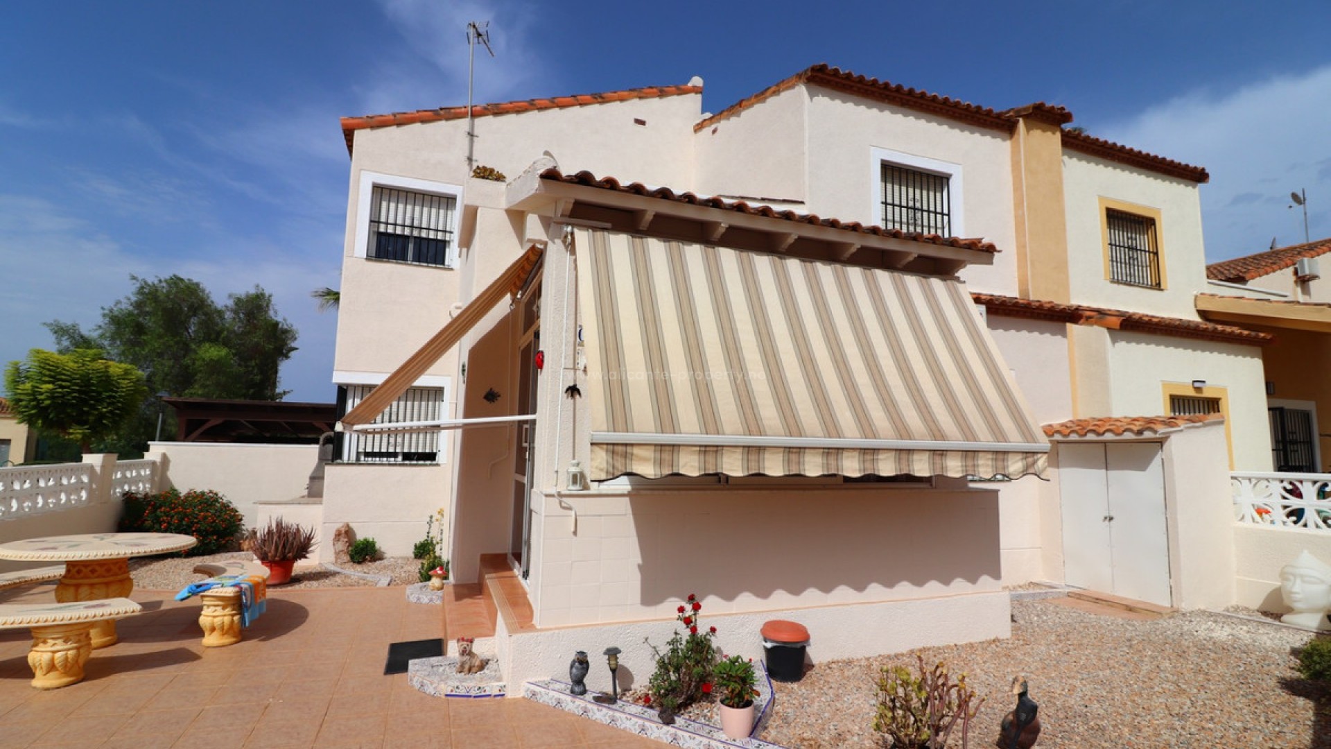 Hus / Villa i Algorfa Centro