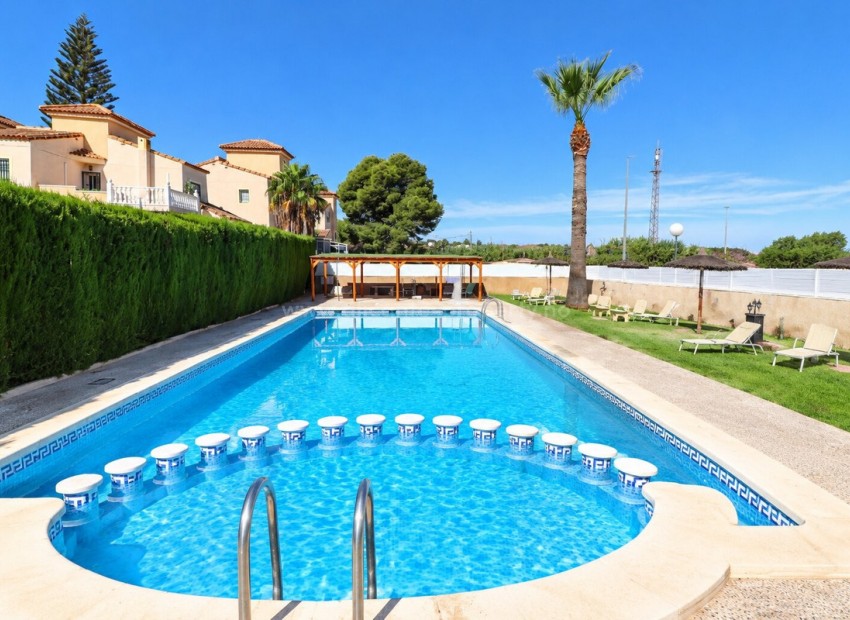 Hus / Villa i Algorfa Centro