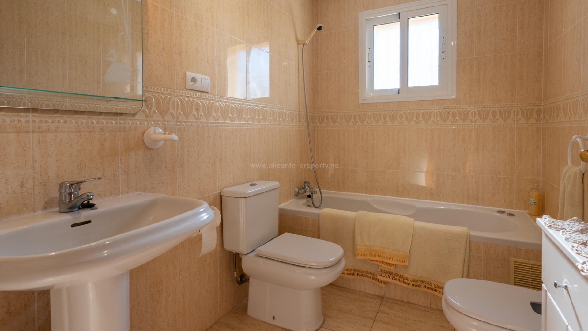 Hus / Villa i Algorfa