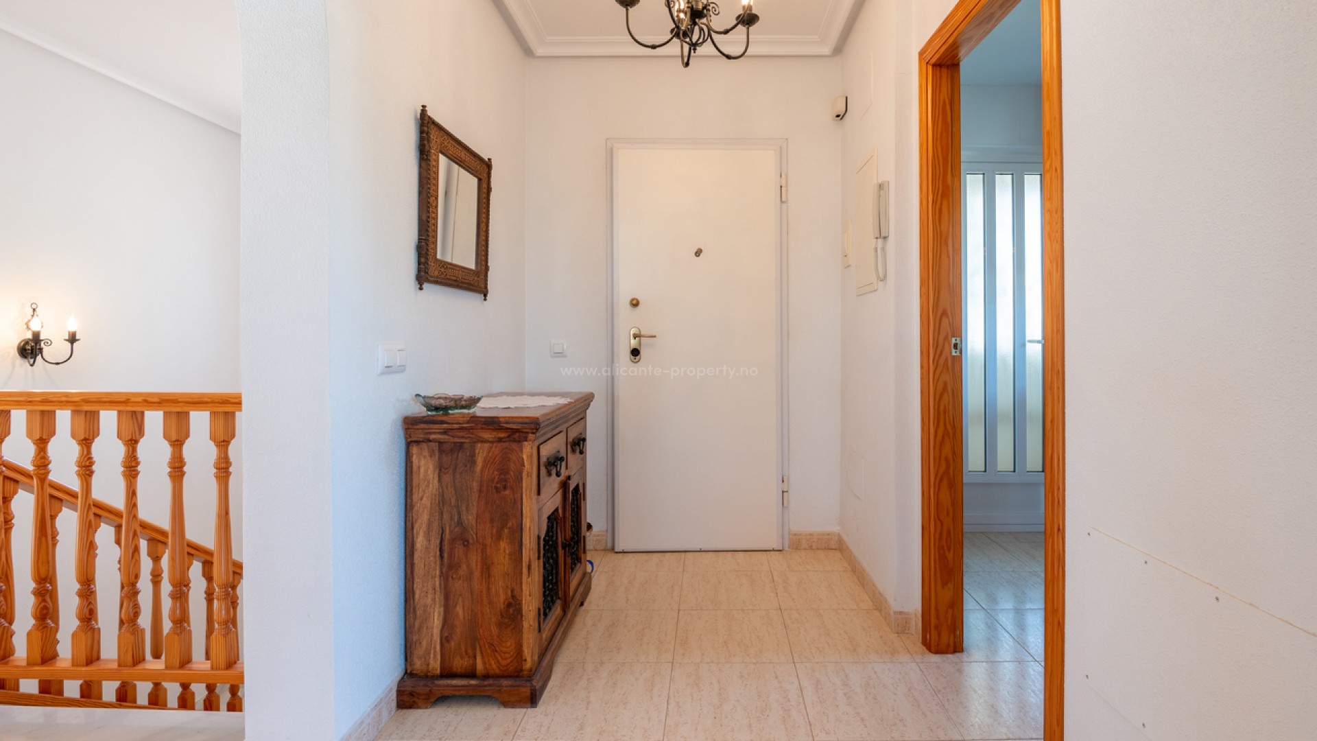 Hus / Villa i Algorfa