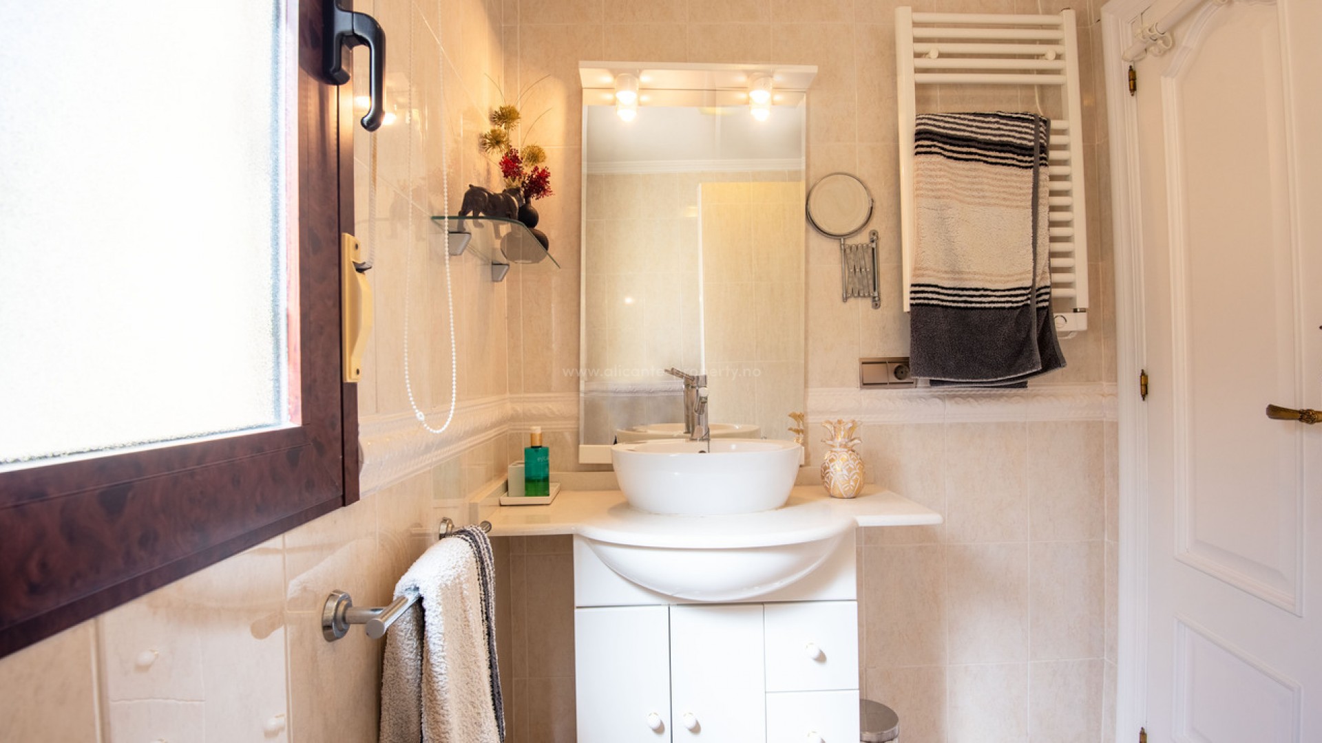 Hus / Villa i Algorfa