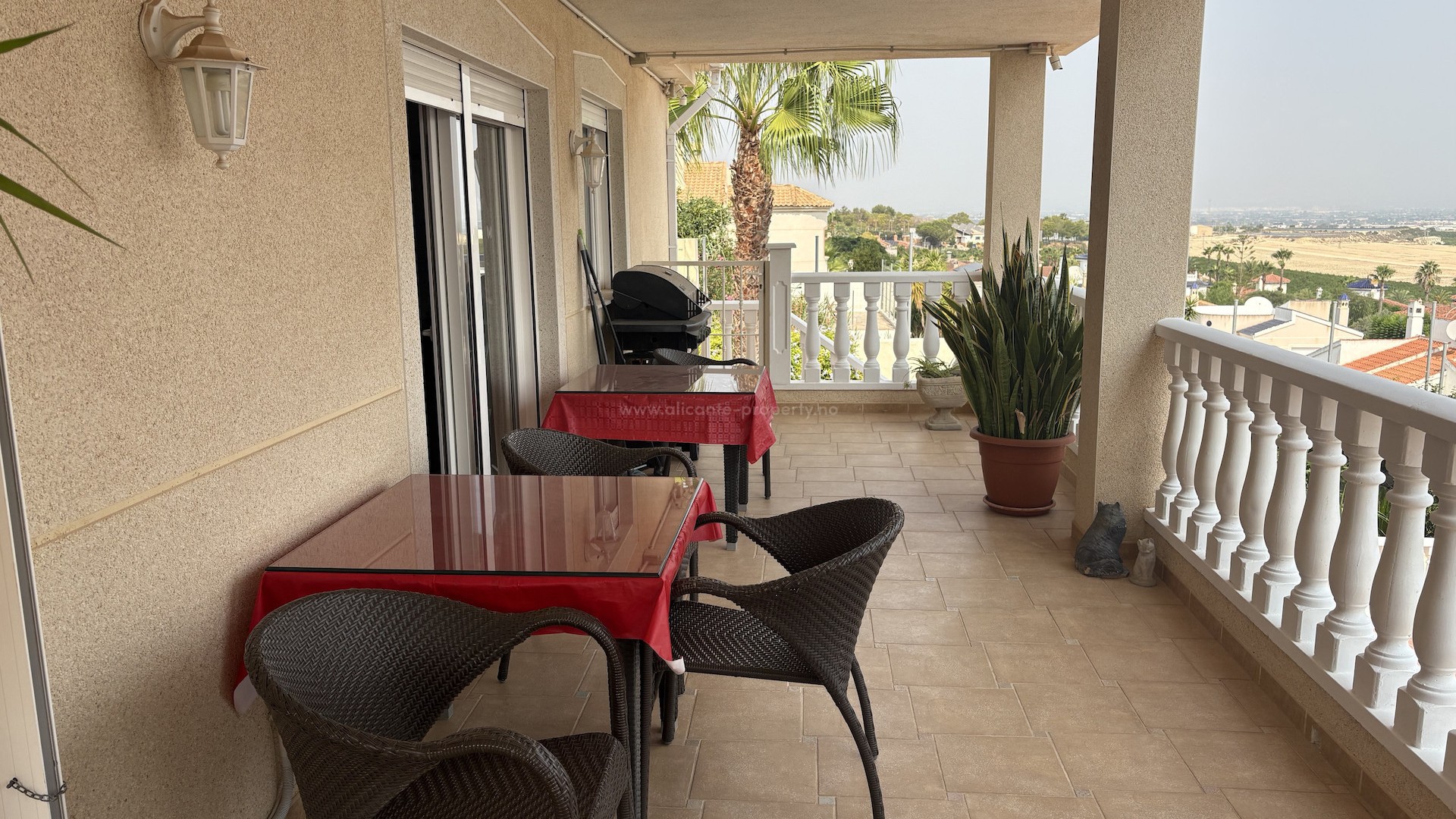 Hus / Villa i Algorfa