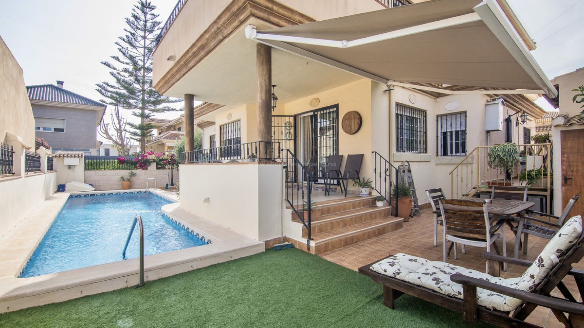 Hus / Villa i Almoradi Centro